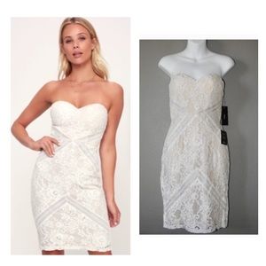 Lulus White strapless Sweetheart Wedding Dress